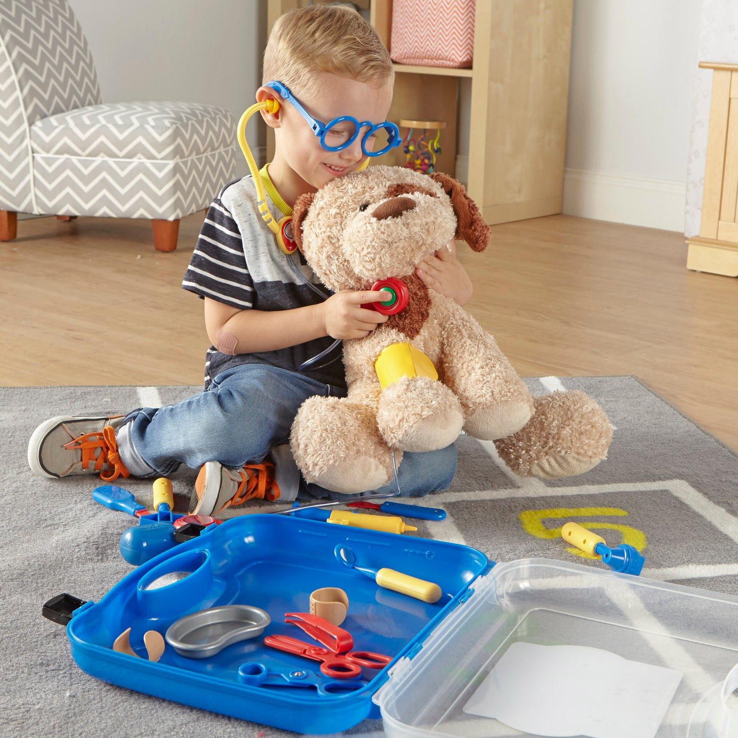 Pretend & Play® Doctor Set, 19 pcs